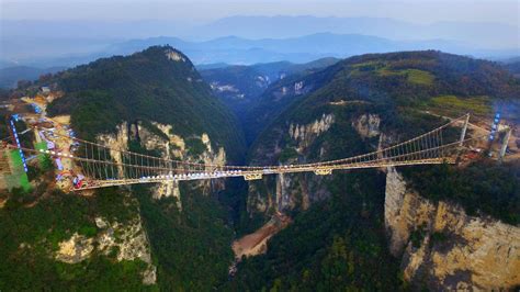 dünyanın en yüksek cam köprüsü